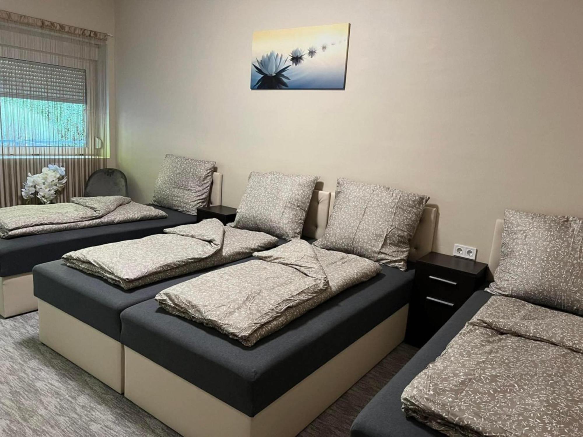 Kinizsi Udvar Apartmanhaz Балатонбоглар Екстер'єр фото