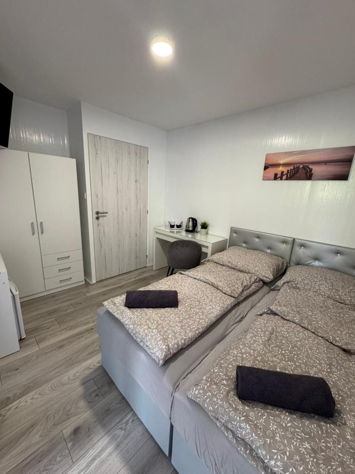 Kinizsi Udvar Apartmanhaz Балатонбоглар Екстер'єр фото