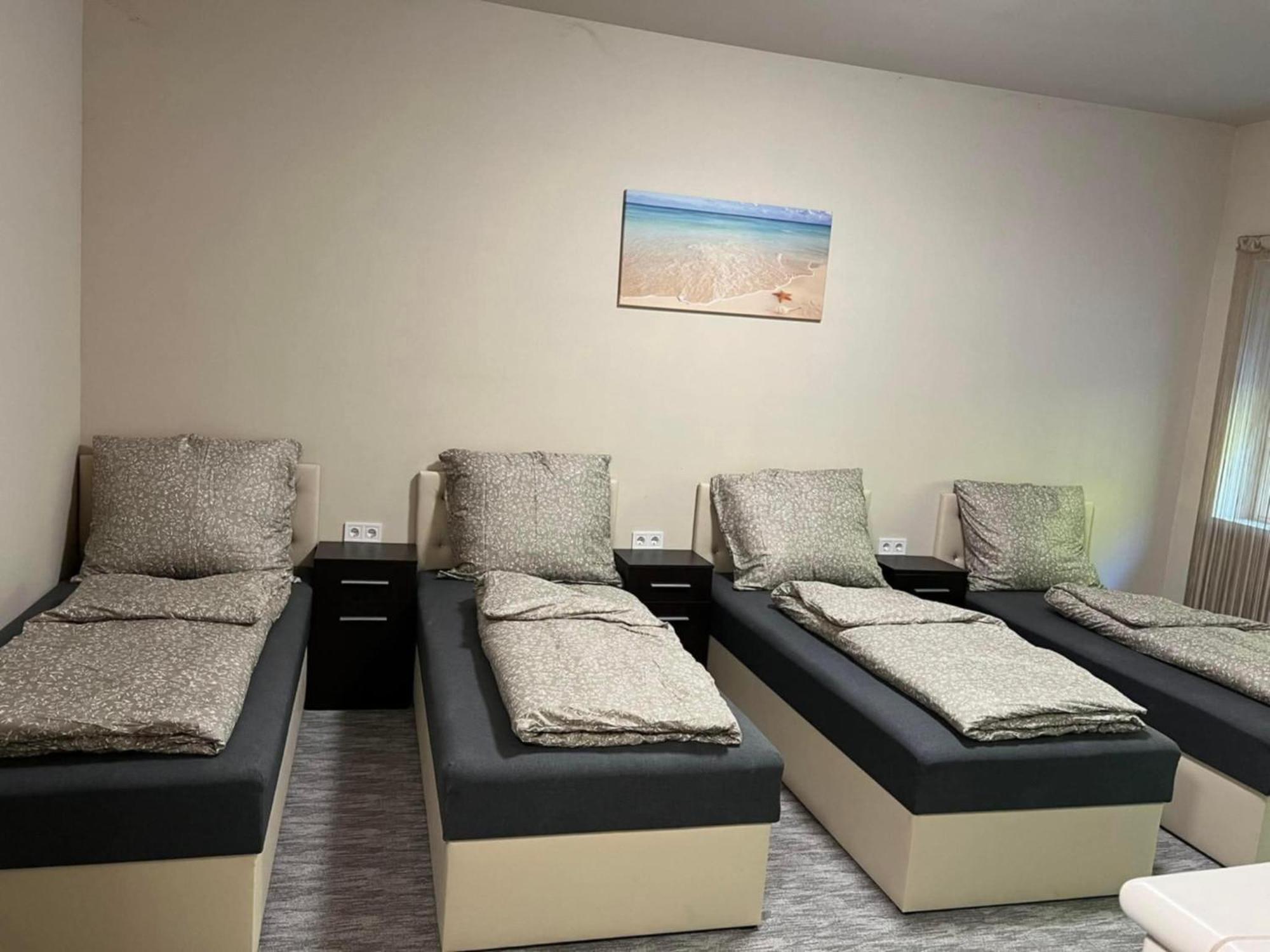 Kinizsi Udvar Apartmanhaz Балатонбоглар Екстер'єр фото